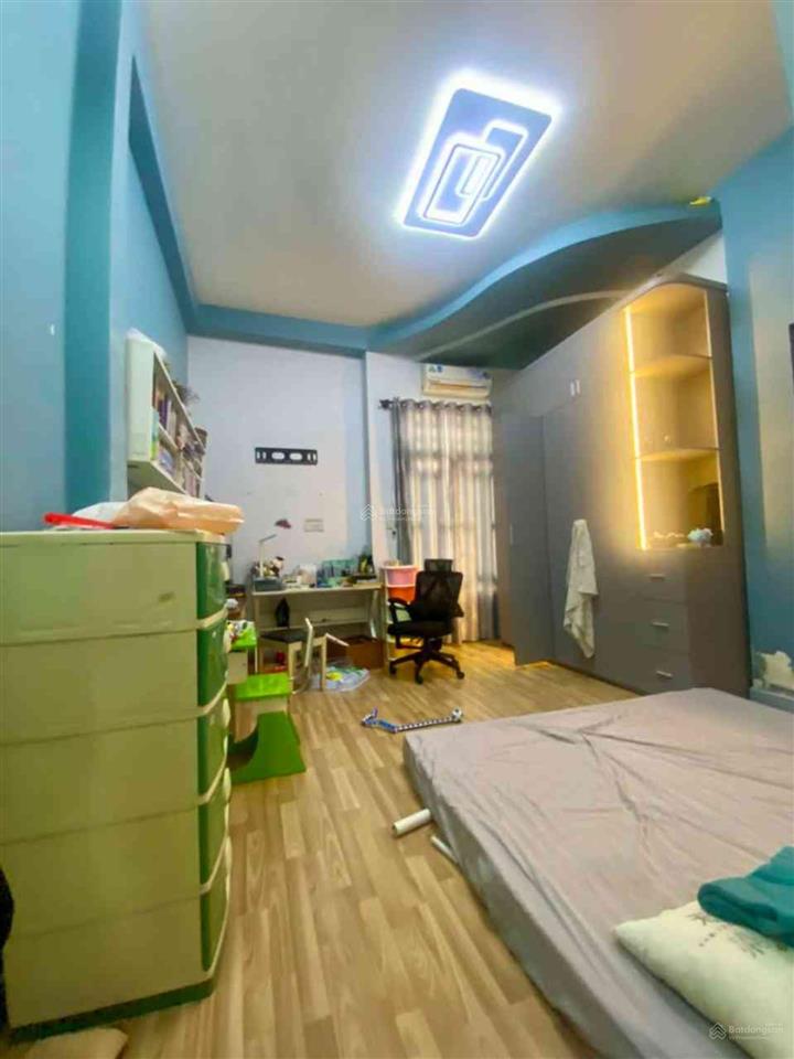 Bán nhà 2 tầng  hxh quay đầu  tỷ  64m hẻm 10m phân lô vip, tân sơn