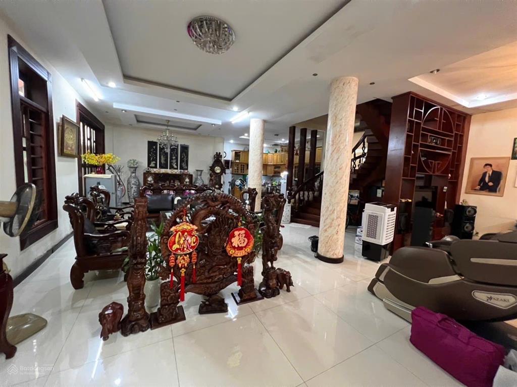 Bán biệt thự 198m  mt cmt8 tân bình  45 tỷ tl