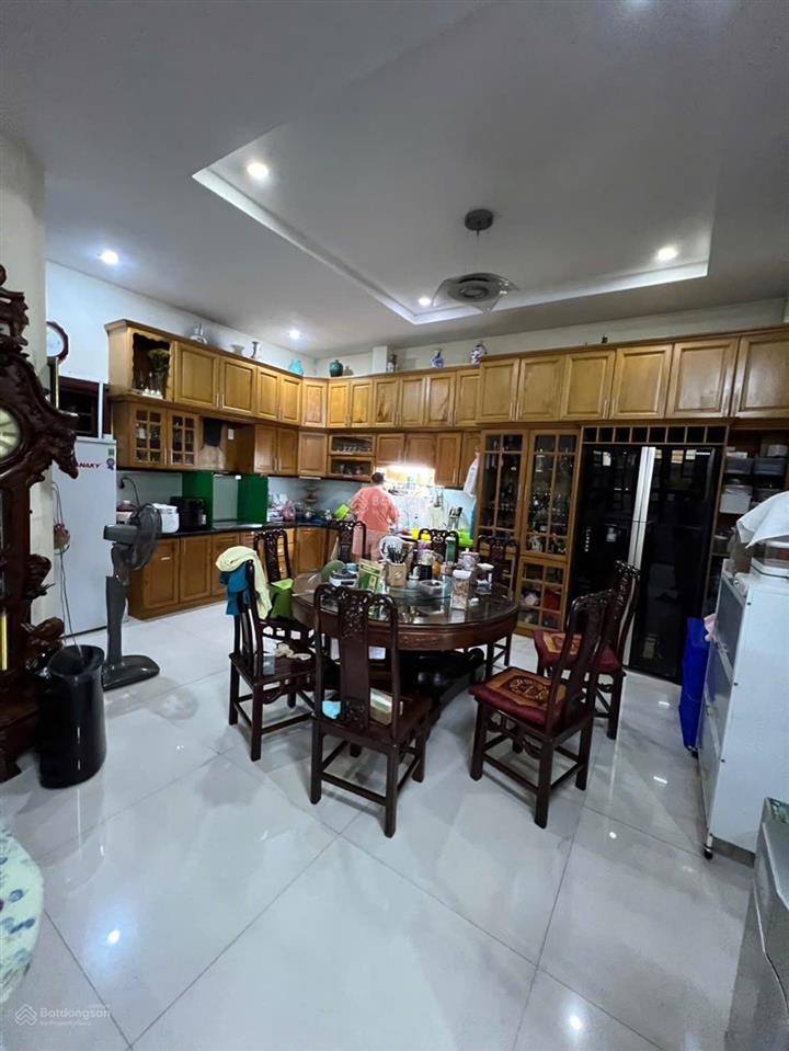 Bán biệt thự 198m  mt cmt8 tân bình  45 tỷ tl