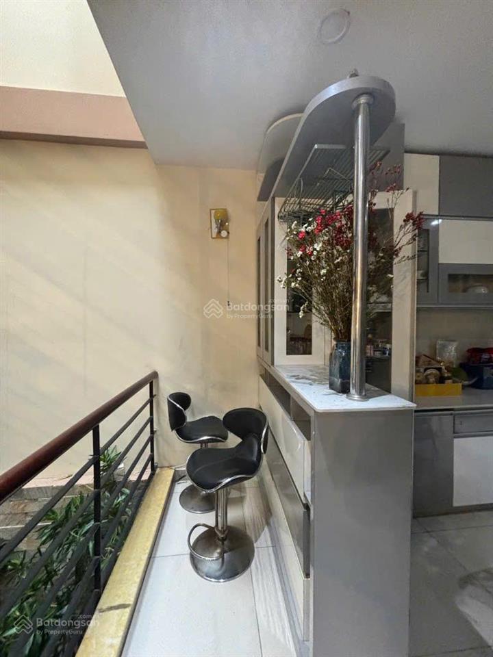 Định cư bán gấp villa cao cấp 145m2 (7.8x20)  3 tầng  gần mercedes  cv làng hoa 15.x tỷ còn tl