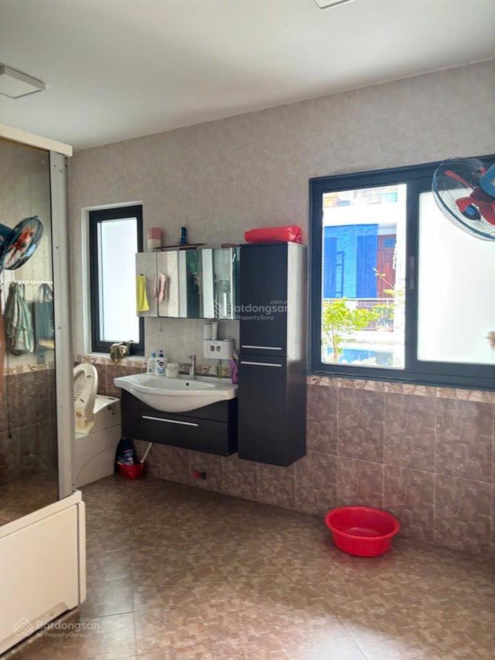 Định cư bán gấp villa cao cấp 145m2 (7.8x20)  3 tầng  gần mercedes  cv làng hoa 15.x tỷ còn tl