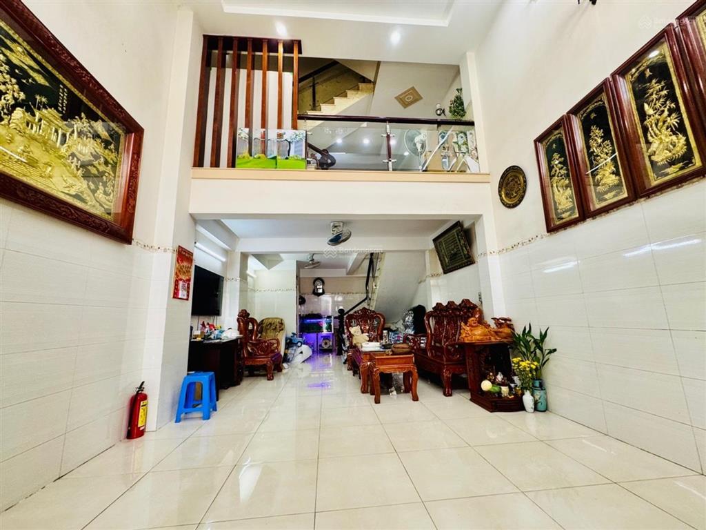 Ngộp bank bán gấp nhà 5 tầng hxt  phạm văn bạch  chỉ 8.35