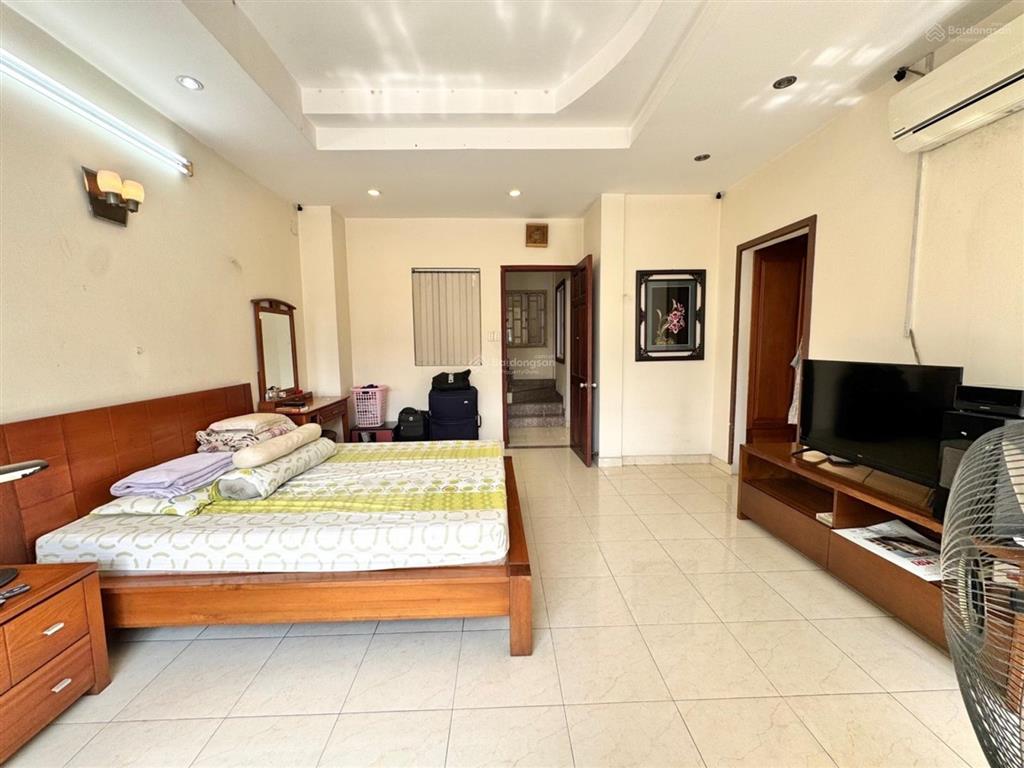 Bán gấp nhà 115m2  ngang 6.7m  hxh thông  dương quảng hàm  chỉ 12.3 tỷ