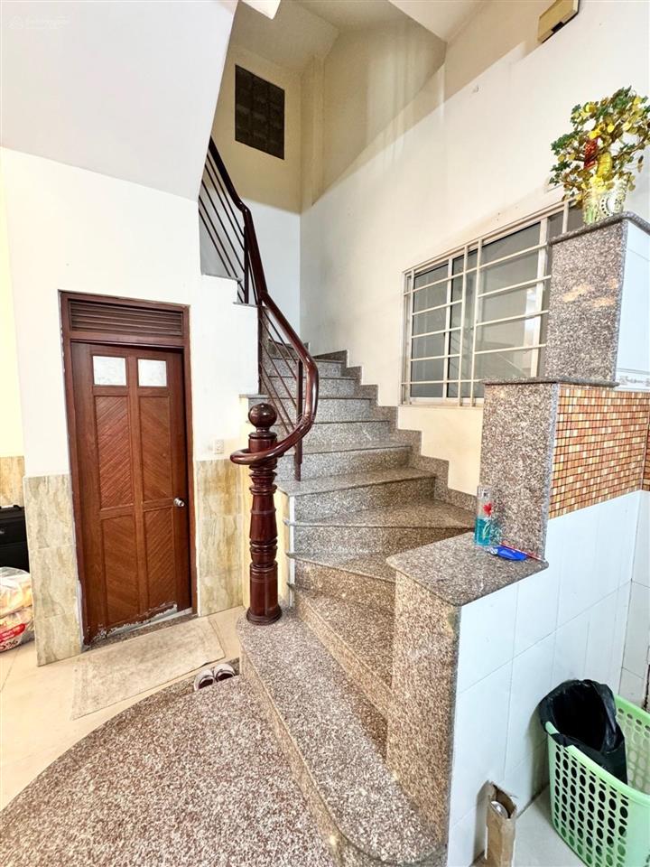 Bán gấp nhà 115m2  ngang 6.7m  hxh thông  dương quảng hàm  chỉ 12.3 tỷ