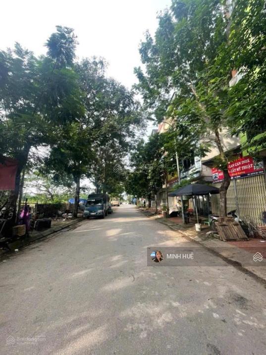 Bán đất khu đấu giá mậu lương hà đông 60m2 mt 5m đường 12m vỉa hè rộng phù hợp đầu tư nhỉnh 12 tỷ