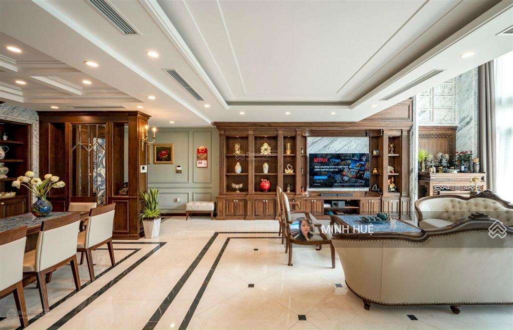 Cần bán gấp biệt thự làng việt kiều châu âu, mỗ lao dt 200m2, mt 10m full nội thất giá hơn 40 tỷ