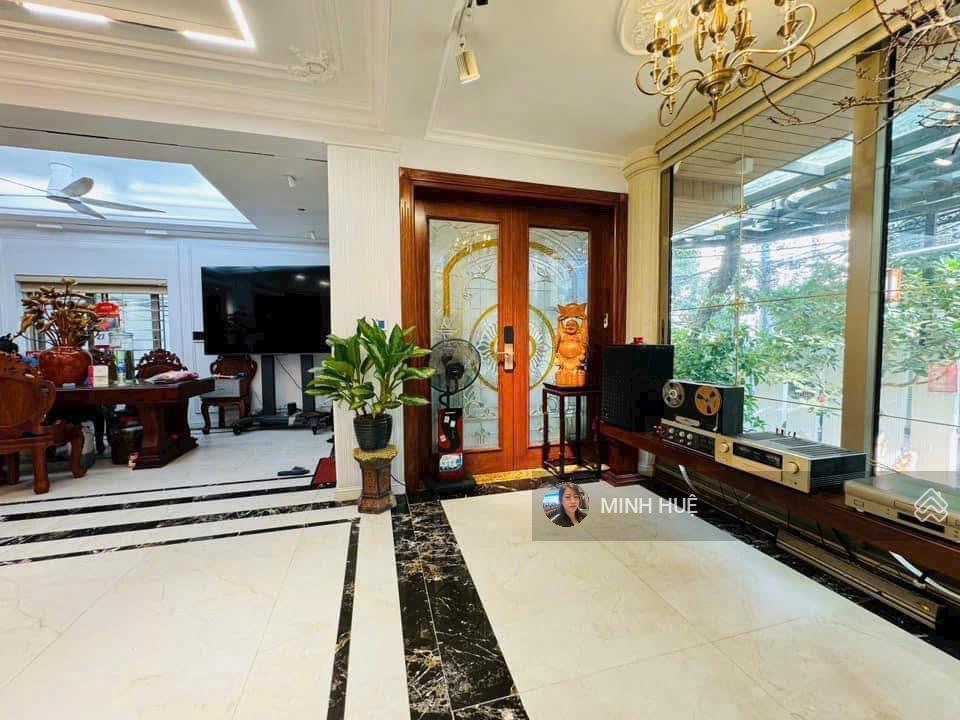Cần bán bt 200m2  6 tầng lên được 78 tầng + hầm  mt 14.5m  tại nguyễn xiển  nhỉnh 72 tỷ có tl