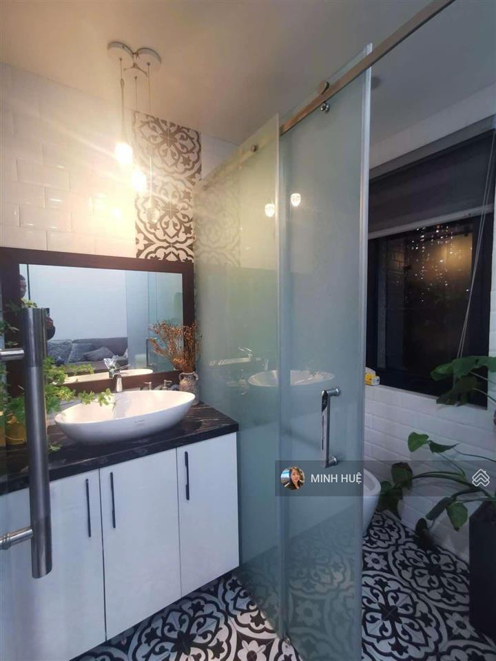 Bán nhà cuối đường bà triệu, ô tô đỗ cửa ngõ thông, qh ổn định 30m2 5 tầng chắc chắn 8.2 tỷ