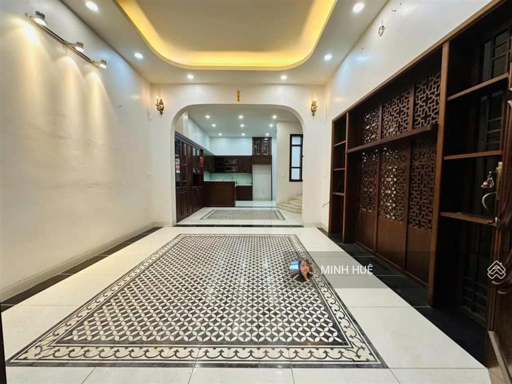 Bán gấp nhà khu đg ngô thì nhậm hà đông, 48m2, 5 tầng, 17 tỷ có tl nhà rất thoáng và sáng, ô chờ tm