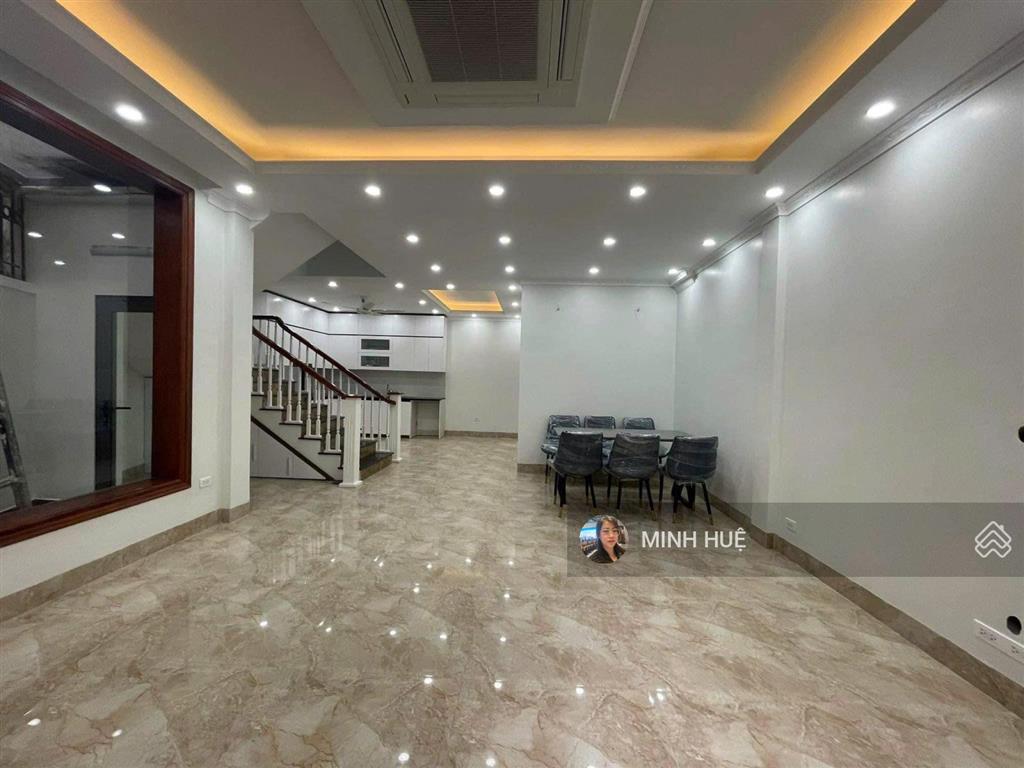 Bán gấp nhà khu đg ngô thì nhậm hà đông, 48m2, 5 tầng, 17 tỷ có tl nhà rất thoáng và sáng, ô chờ tm