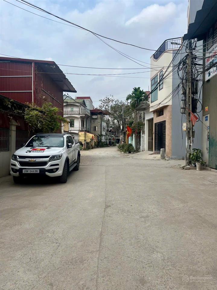 Bán gấp lô đất gia lâm 70m2 giá 2,2 tỷ, đường to ô tô tránh sát vinhomes ocean park 1.2.3