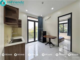 Mới xây 1 phòng ngủ ban công full nội thất xịn xò, có thang máy, cửa sổ lớn thoáng mát.