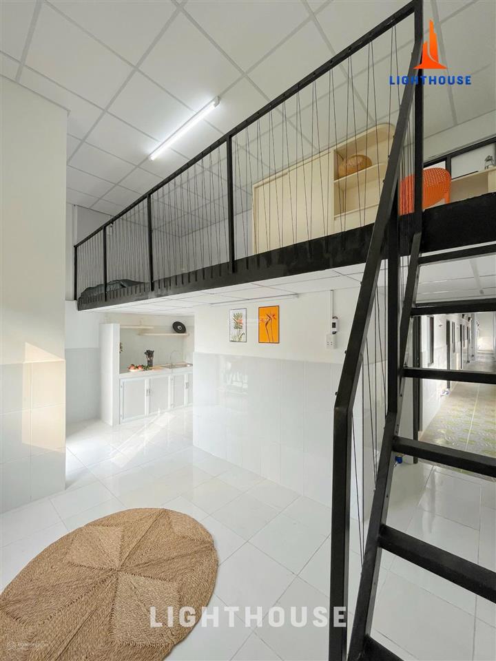 Duplex1 trệt 1 lầu ban công, cửa sổ siu thoáng mát, có bảo vệ phòng siu rộng, nội thất cơ bản