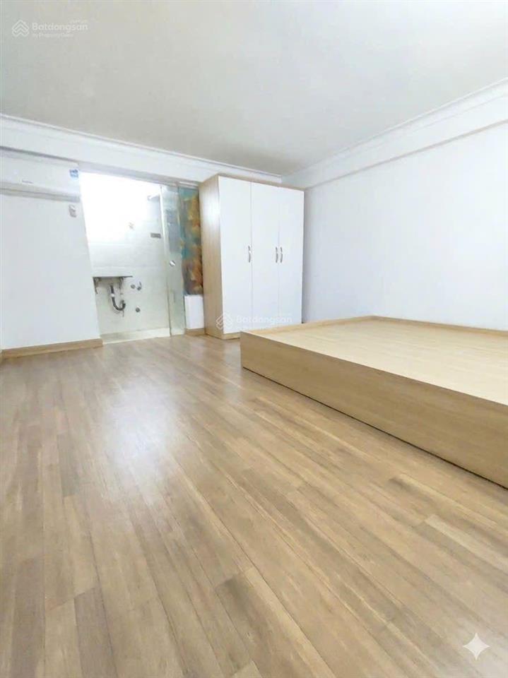 Cho thuê nhà trọ tại ngõ 73 ngách 33, đê trần khát chân, 2,8 triệu, 18m2