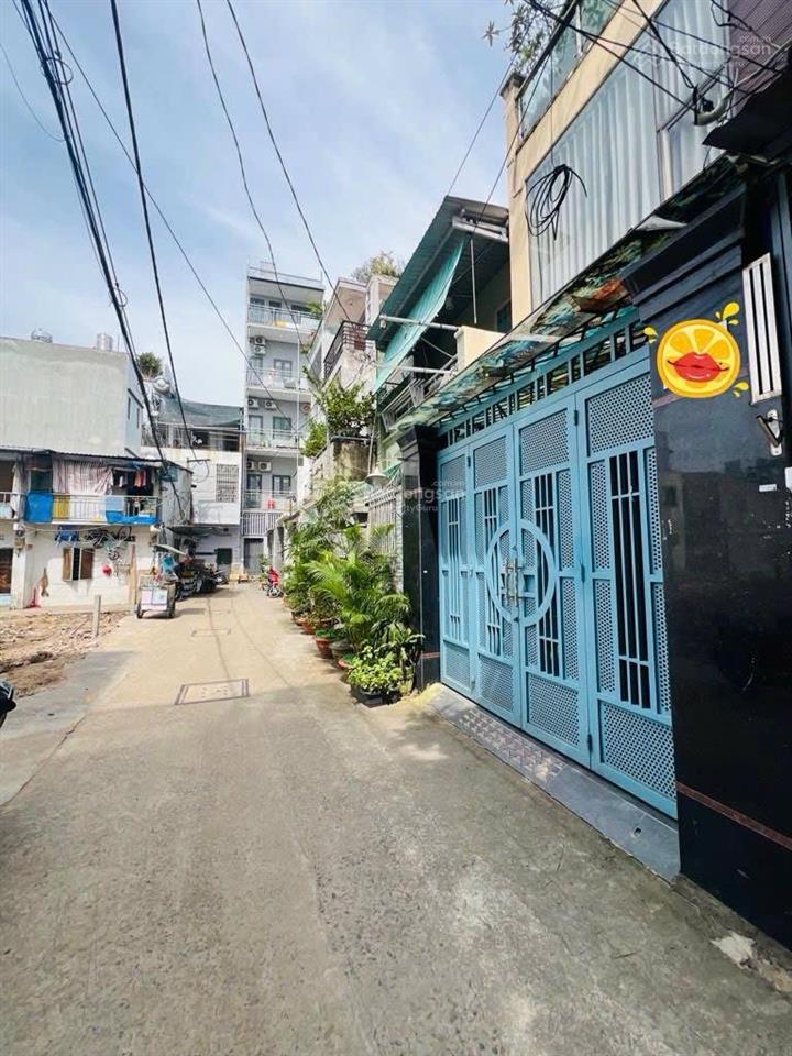 Chính chủ bán đất  trần xuân soạn  hẻm thông hiện hữu  vuông vức  cho xây dựng 5 tầng