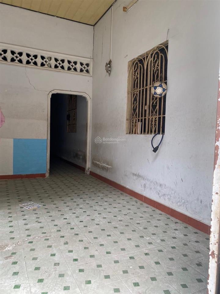 Chính chủ bán nhà cấp 4 cũ thích hợp xây căn hộ dịch vụ  ngang 7m  hẻm xe hơi  cách mặt tiền 10m