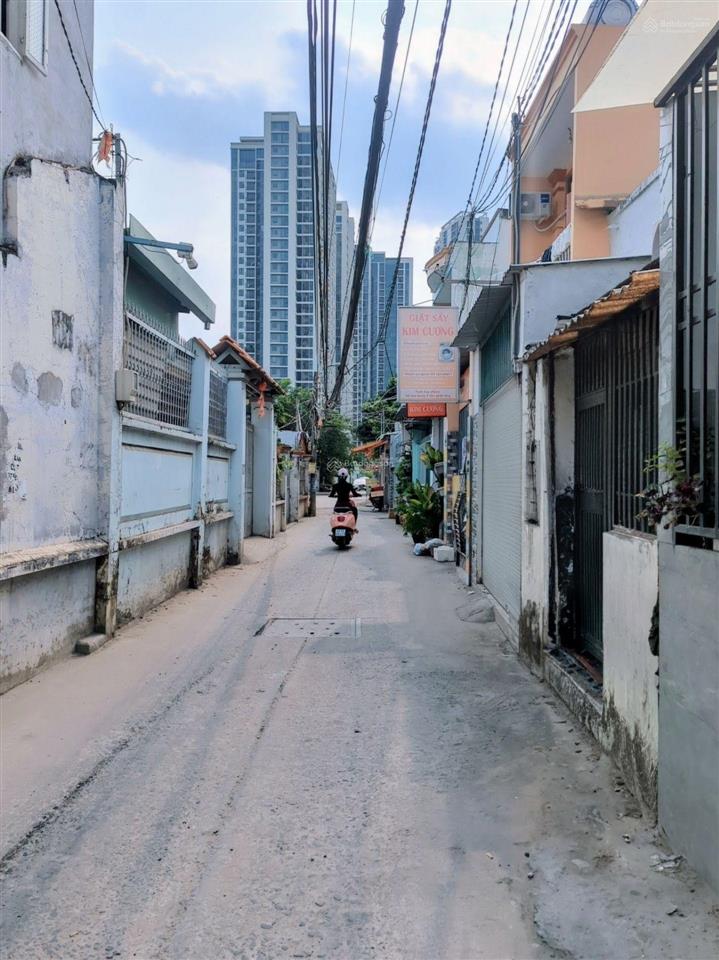 Bán dãy 20 phòng  (8 x 36m) sổ vuông a4  hiện hữu  đang cho thuê 60tr/tháng full phòng