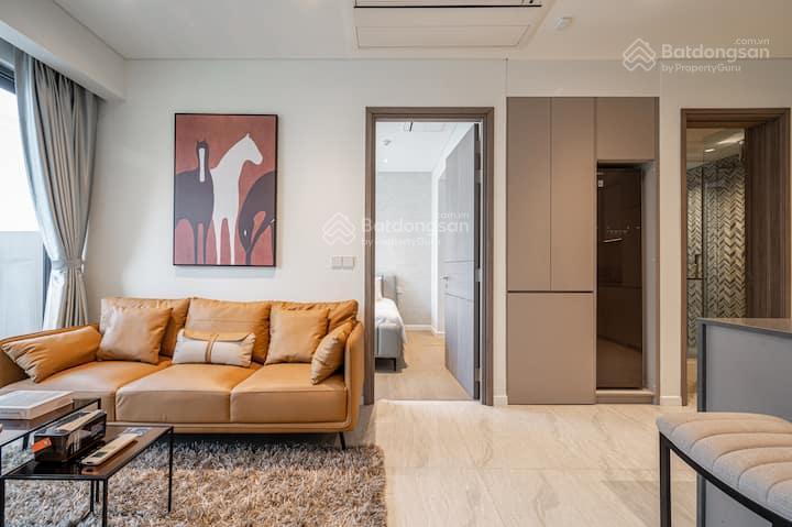 Cần ra căn 1pn 55m2 eaton park trước tết   0968 789 ***