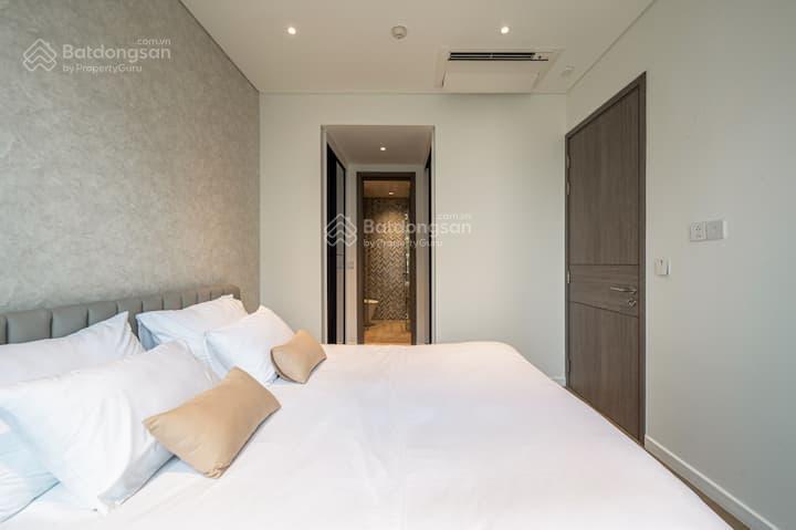 Cần ra căn 1pn 55m2 eaton park trước tết   0968 789 ***