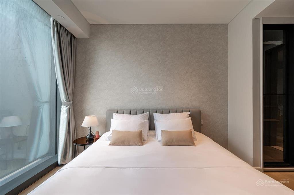 Cần ra căn 1pn 55m2 eaton park trước tết   0968 789 ***