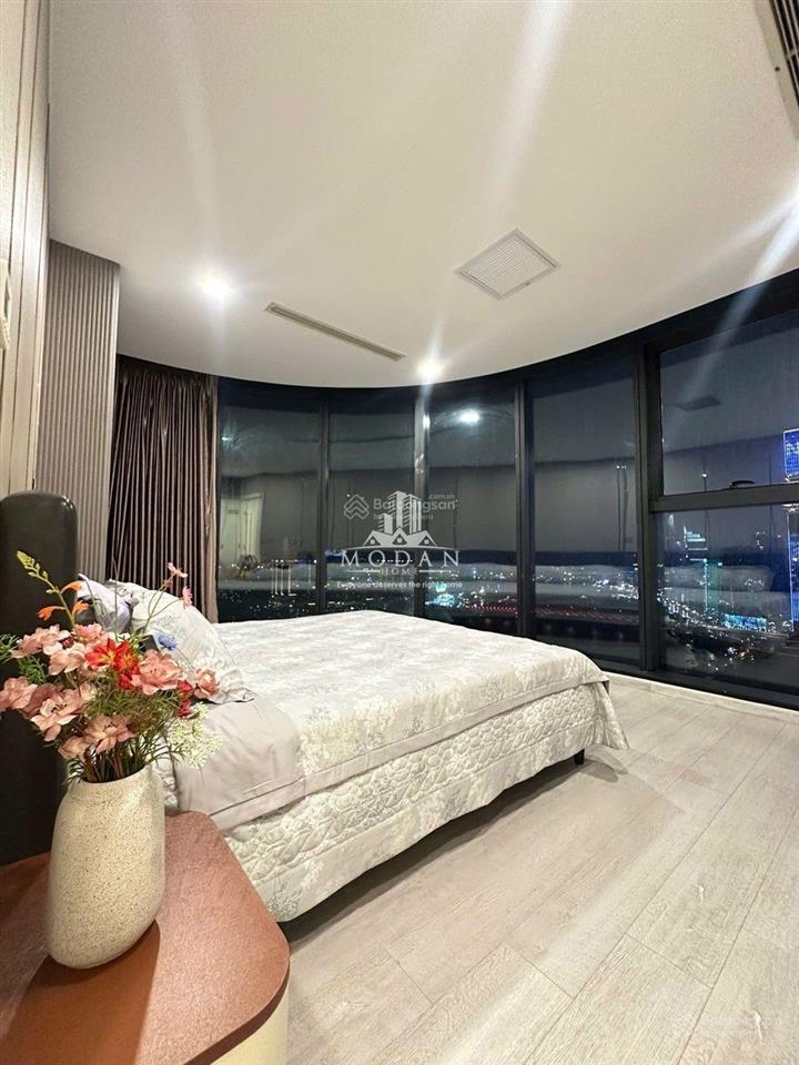Chuyển nhượng 3pn vinhomes ba son121m2 view panorama trực diện sông & pháo hoa