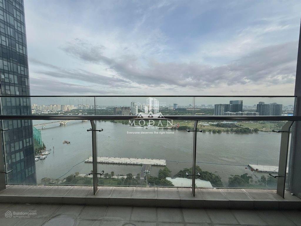 Chuyển nhượng căn 3pn ba son 118m² full nội thất view trực diện sông sg & thủ thiêm