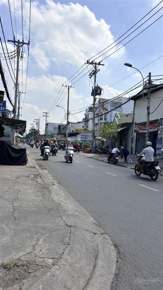 Ngay giao lộ an dương vương  võ văn kiệt  thuận tiện di chuyển về trung tâm  chỉ nhỉnh 6 tỷ.