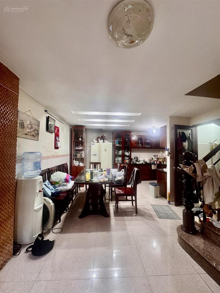 Chính chủ lâu đời gấp bán  nhà hẻm xe hơi  đường văn thân  phường 8  quận 6  50m2  5 tầng