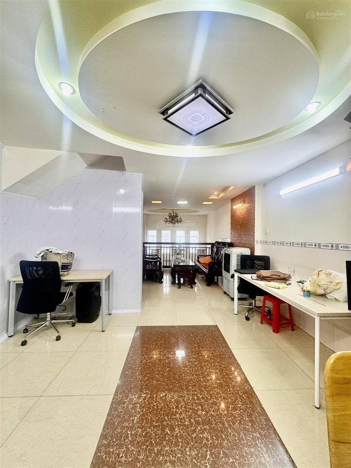 Chính chủ lâu đời gấp bán  nhà hẻm xe hơi  đường văn thân  phường 8  quận 6  50m2  5 tầng