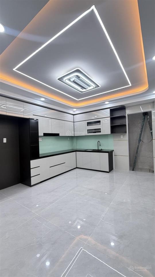 Thang máy 500kg  1/ lê văn quới  5 tầng  6pn  đường nhựa 8m  nhà đẹp ở ngay  nhỉnh 9 tỷ xíu