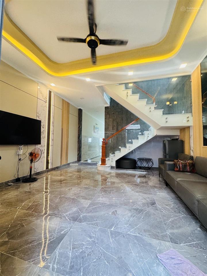Quận 6  nhà đẹp  dt 5,2 x 20  hẻm thông xe hơi gần mặt tiền hậu giang khu bình phú
