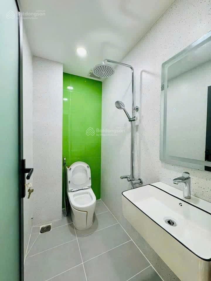 Bán nhà 4 tầng, giá 3tỷ550 tại đ. nguyễn thượng hiền, p6, bình thạnh. sổ chính chủ, dt 56m2 (4x14m)