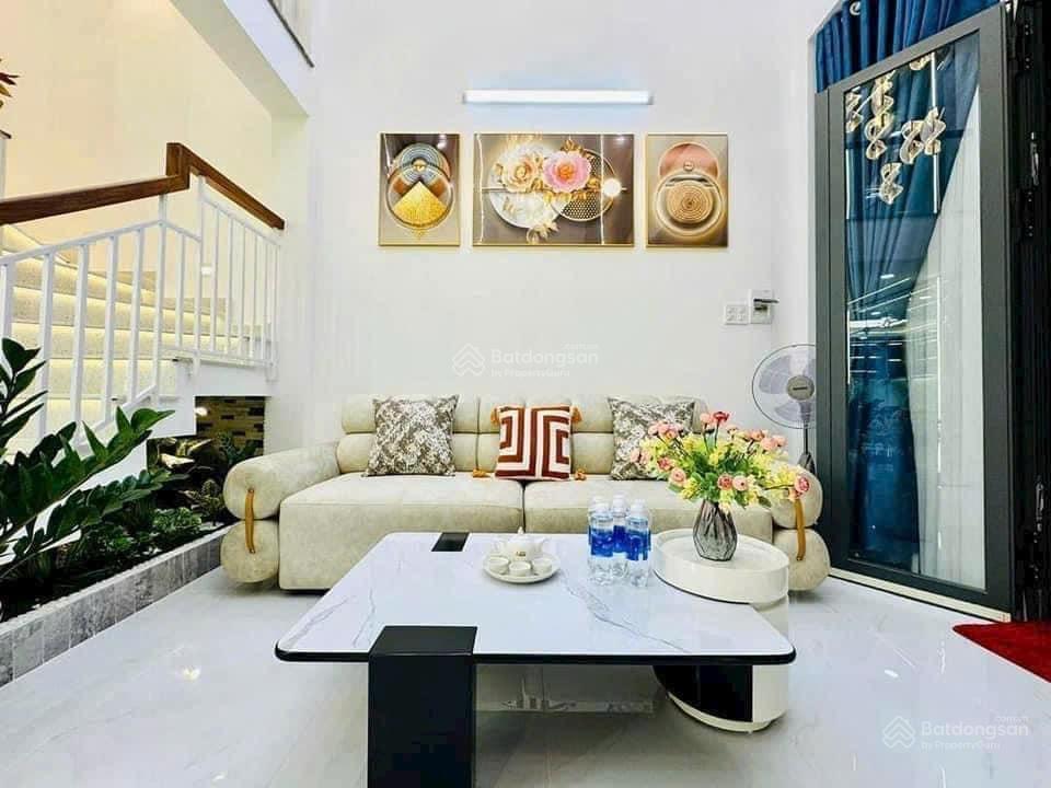 Bán nhà 4 tầng, giá 3tỷ550 tại đ. nguyễn thượng hiền, p6, bình thạnh. sổ chính chủ, dt 56m2 (4x14m)