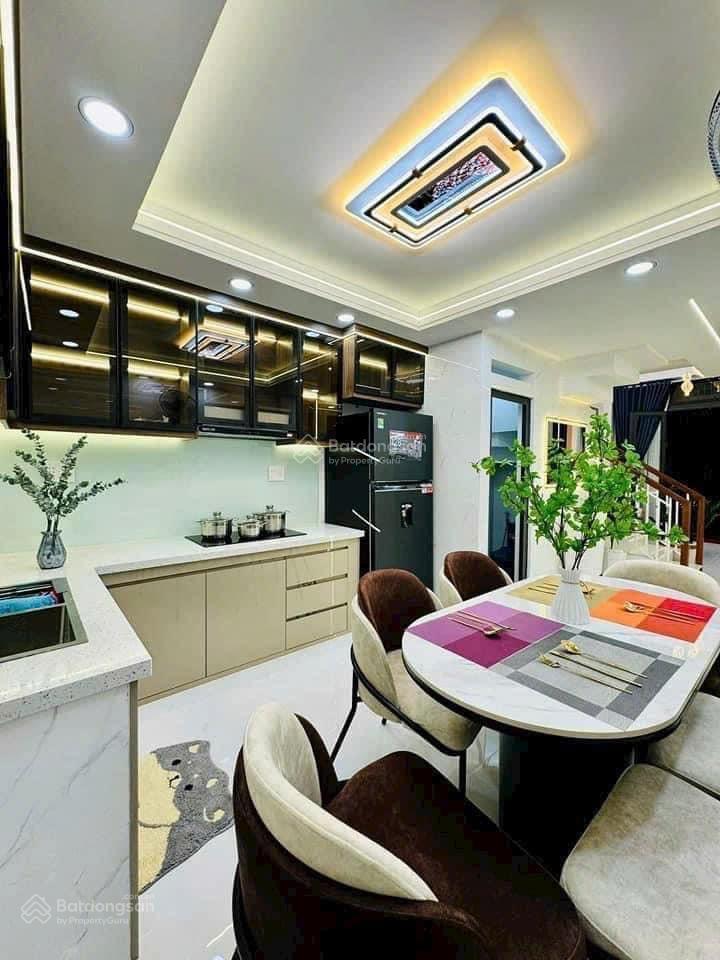 Bán nhà 4 tầng, giá 3tỷ550 tại đ. nguyễn thượng hiền, p6, bình thạnh. sổ chính chủ, dt 56m2 (4x14m)