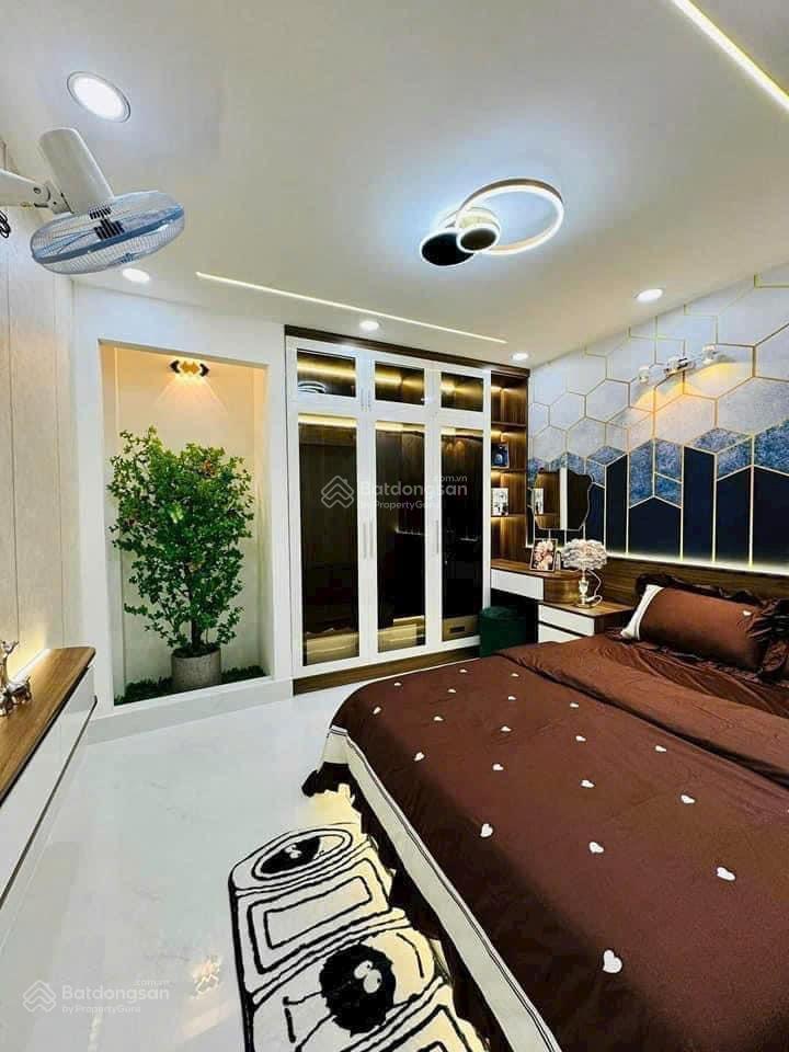 Bán nhà 4 tầng, giá 3tỷ550 tại đ. nguyễn thượng hiền, p6, bình thạnh. sổ chính chủ, dt 56m2 (4x14m)