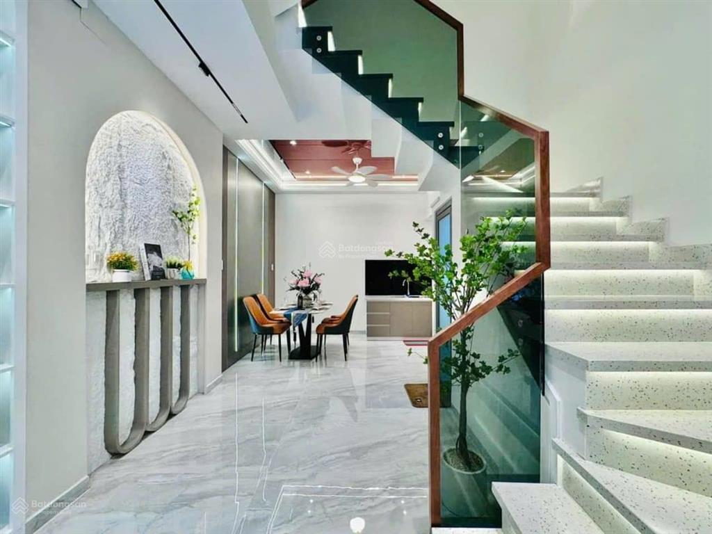 Bán nhà 3 tầng ngay nguyễn bỉnh khiêm, đakao, quận 1. giá 4,8tỷ (dt 62,4m2) sổ hồng riêng, hẻm 5m