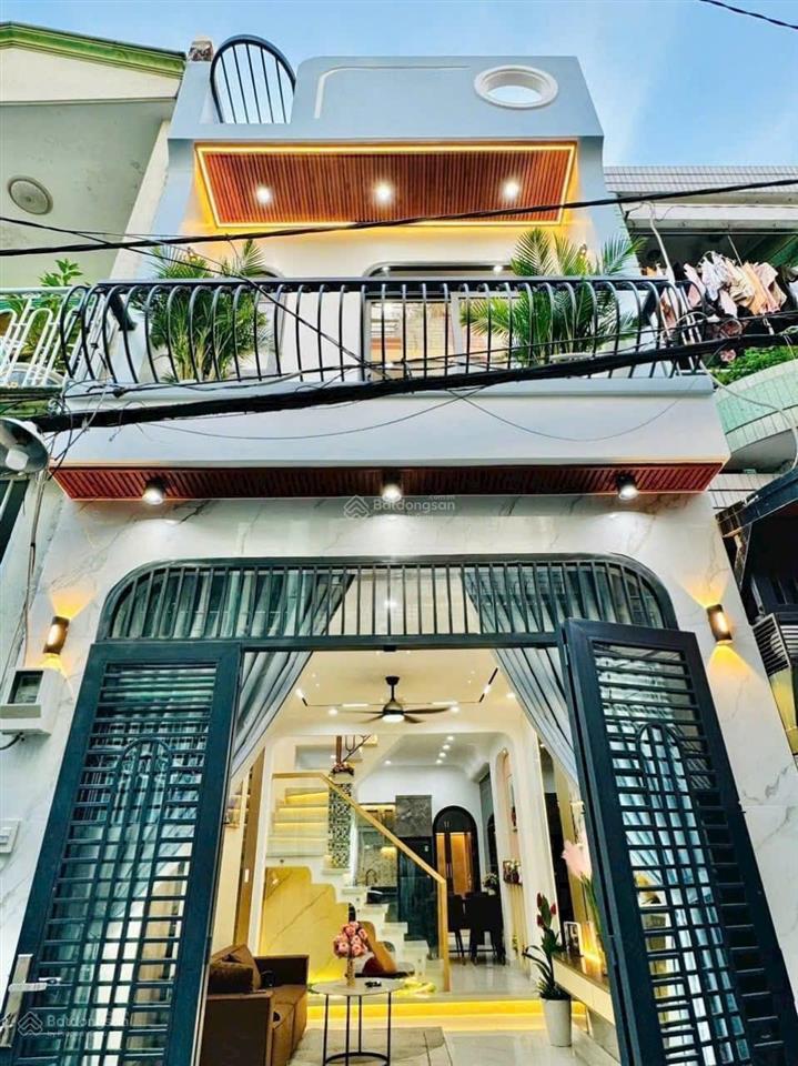 Bán nhà phạm văn đồng, giá 3tỷ500. nhà cách sân bay tsn chỉ 5phút, sổ hồng riêng 60m2 (4x15m) 2tầng