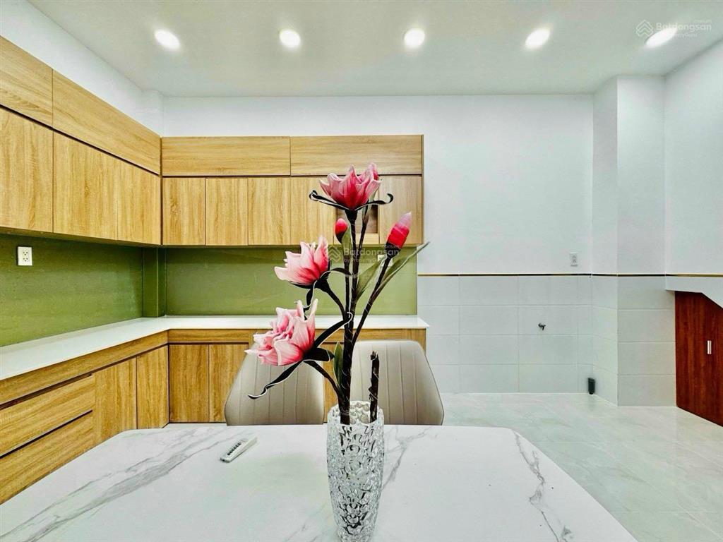 Bán nhà 3 tầng, tại đường lê văn duyệt, p1, bình thạnh. dt 52m2 (4x13m) sổ hồng riêng