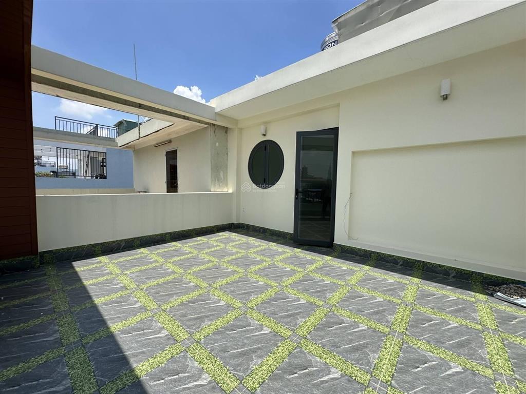 Vị trí đắc địa, nhà biệt thự ngay trần não, quận 2, xây 3tầng, 87m2 (5x15,4m) đường 8m