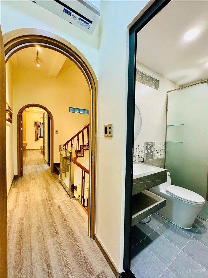 Nhà ngay nguyễn gia trí, p25, bình thạnh. dt 66,3m2 (xây 3 tầng, 4pn 4wc) sổ riêng