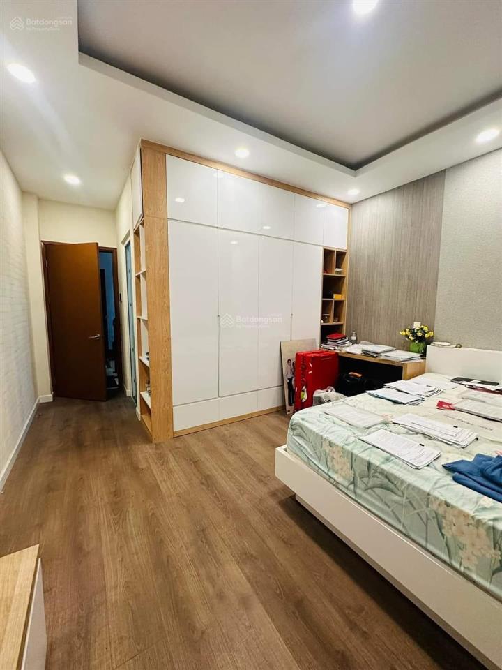 Bán nhà 3 tầng (4pn, 4wc) giá 3.8 tỷ tại nguyễn thái sơn, p5, gò vấp. dt 74m2, hẻm 5m, gần vincom