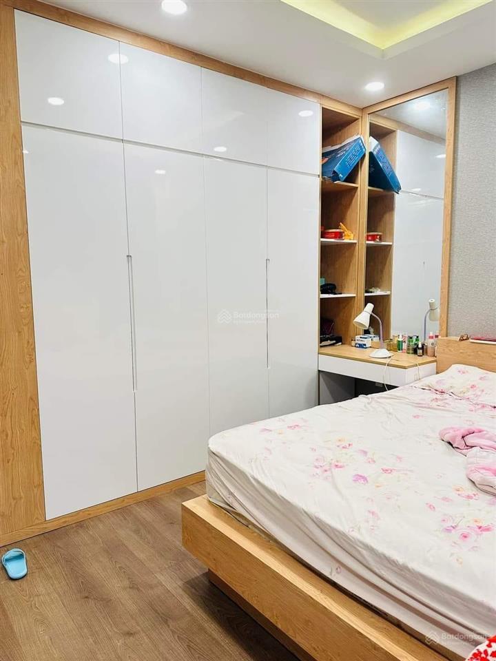 Bán nhà 3 tầng (4pn, 4wc) giá 3.8 tỷ tại nguyễn thái sơn, p5, gò vấp. dt 74m2, hẻm 5m, gần vincom