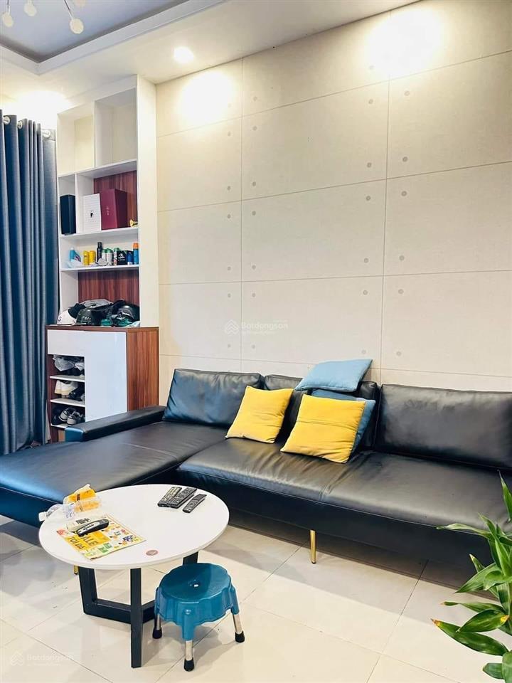 Bán nhà 3 tầng (4pn, 4wc) giá 3.8 tỷ tại nguyễn thái sơn, p5, gò vấp. dt 74m2, hẻm 5m, gần vincom