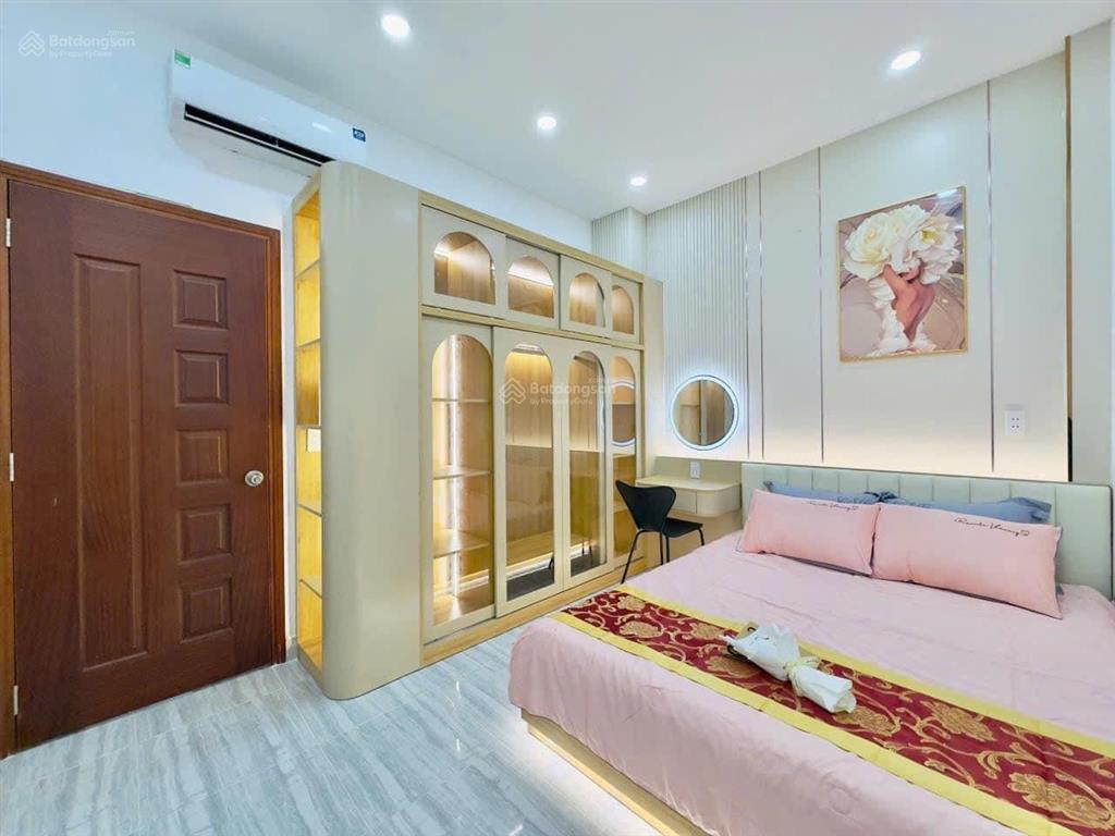 Bán nhà 4 tầng, giá 7 tỷ ngay nguyễn hữu cảnh, p22, bình thạnh. đối diện khu vinhome landmark81