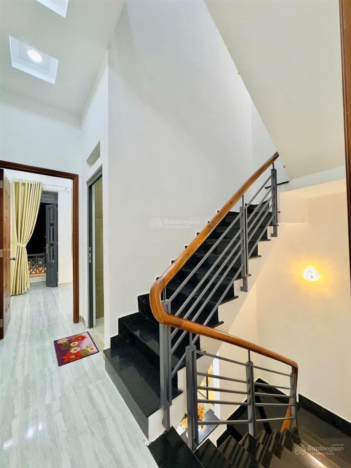 Bán nhà 4 tầng, giá 7 tỷ ngay nguyễn hữu cảnh, p22, bình thạnh. đối diện khu vinhome landmark81