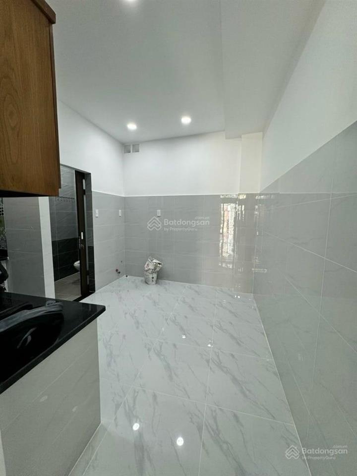 Cần bán nhà 2tầng, giá 8tỷ ngay hẻm 5m nguyễn thái bình, p12, tân bình. gần vincom cộng hoà