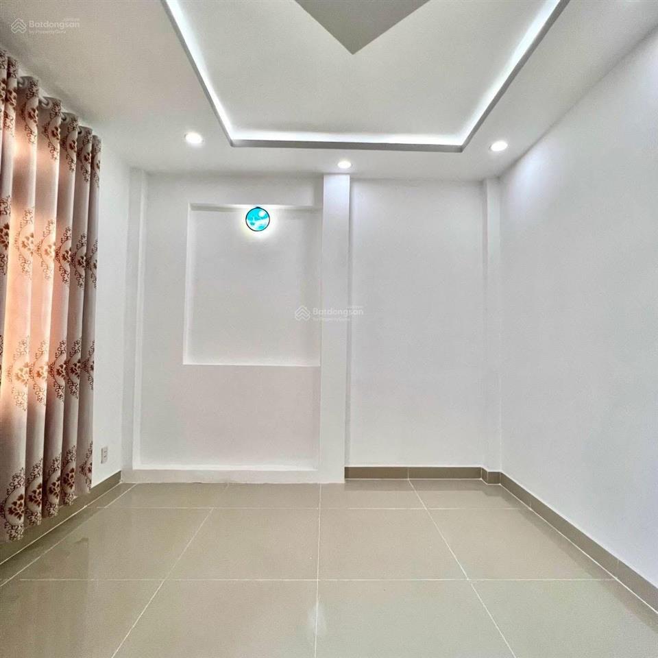 Ngay khu k300, đ. nguyễn minh hoàng, p12, tân bình, nhà 1t2l sổ sẵn, ra công hoà chỉ 100m