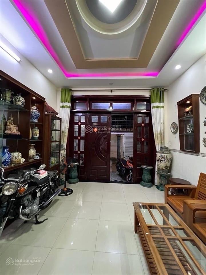 Nhà 3 tầng, 70m2 (4,5 x 15,5m) giá tỷ ngay đ. trần quang diệu, p14, quận 3. sổ công chứng ngay