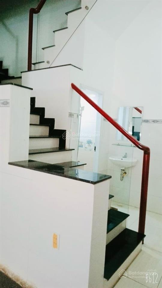 Bán nhà đường trần quang diệu quận 3  48m2  3 tầng  7pn  7 wc  chỉ 6.25 tỷ