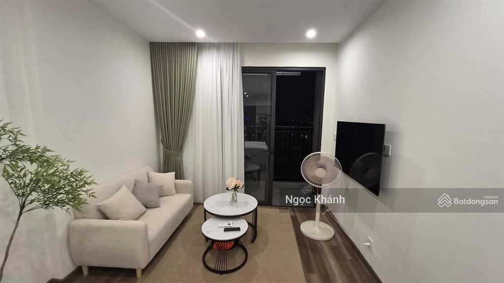 Studio full đồ sang xinh  có ban công, chỉ 7tr3